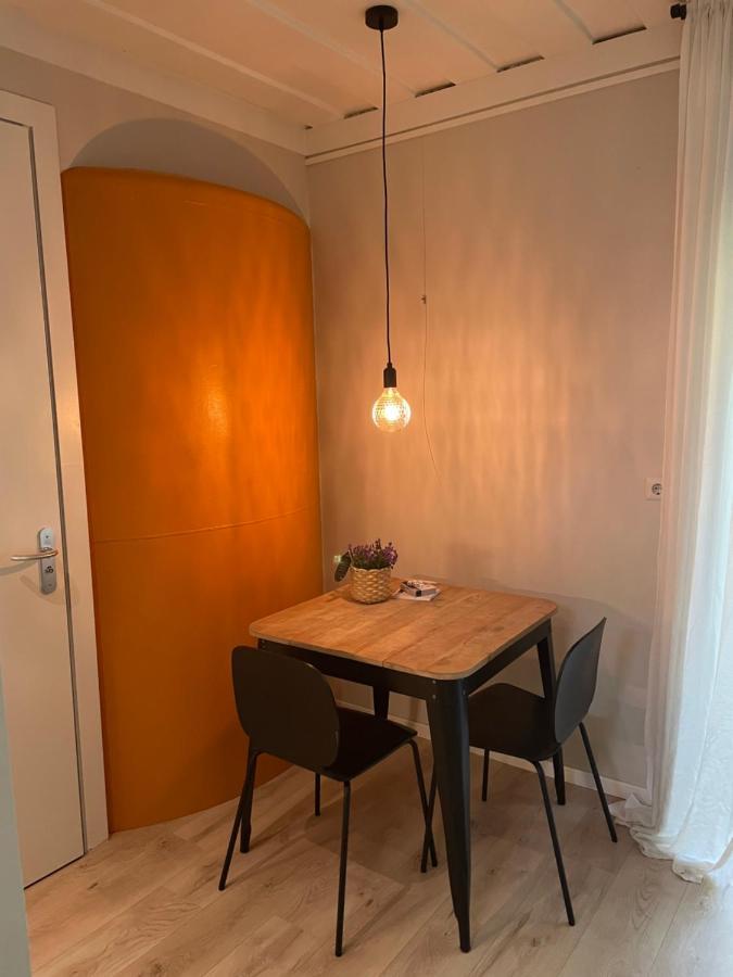 Tiny-House Van Zeecontainers Bij Het Bos Oranjewoud Екстер'єр фото