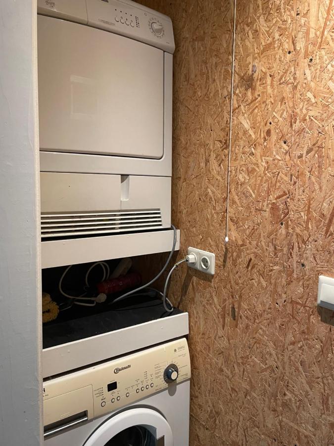 Tiny-House Van Zeecontainers Bij Het Bos Oranjewoud Екстер'єр фото