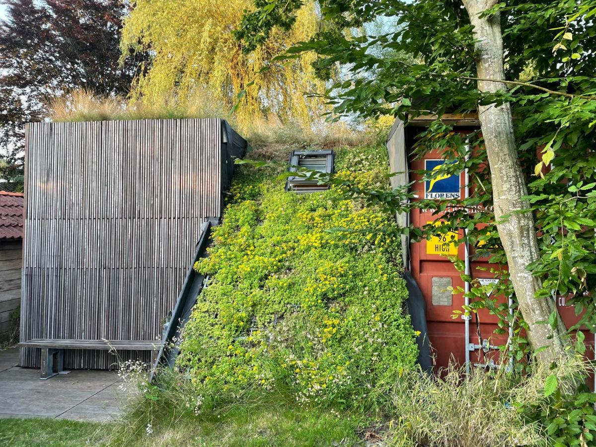 Tiny-House Van Zeecontainers Bij Het Bos Oranjewoud Екстер'єр фото